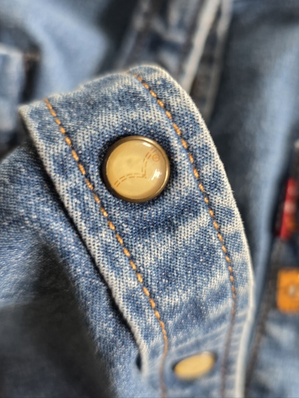 Levi's Blue Denim Button-Down Shirt - Picture 10 of 15